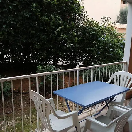 Cap - Joli T2 Front De Dans Domaine Avec Piscine Et Tennis Mae-7894